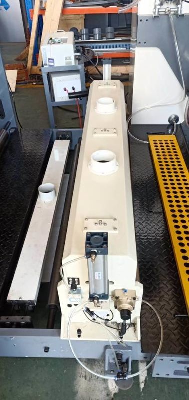 Impressora flexográfica com velocidade de impressão de 150 m/min e secador UV IR