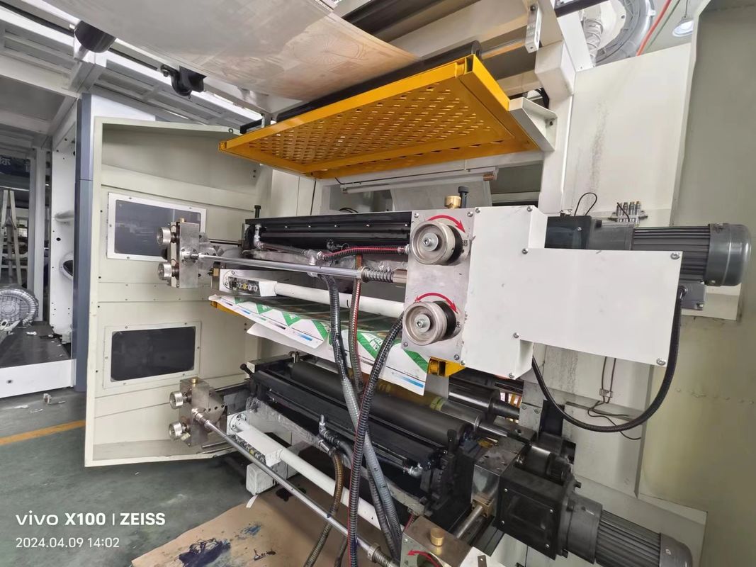 Máquina de impressão flexográfica em cascata de tipo vertical para materiais não tecidos de papel