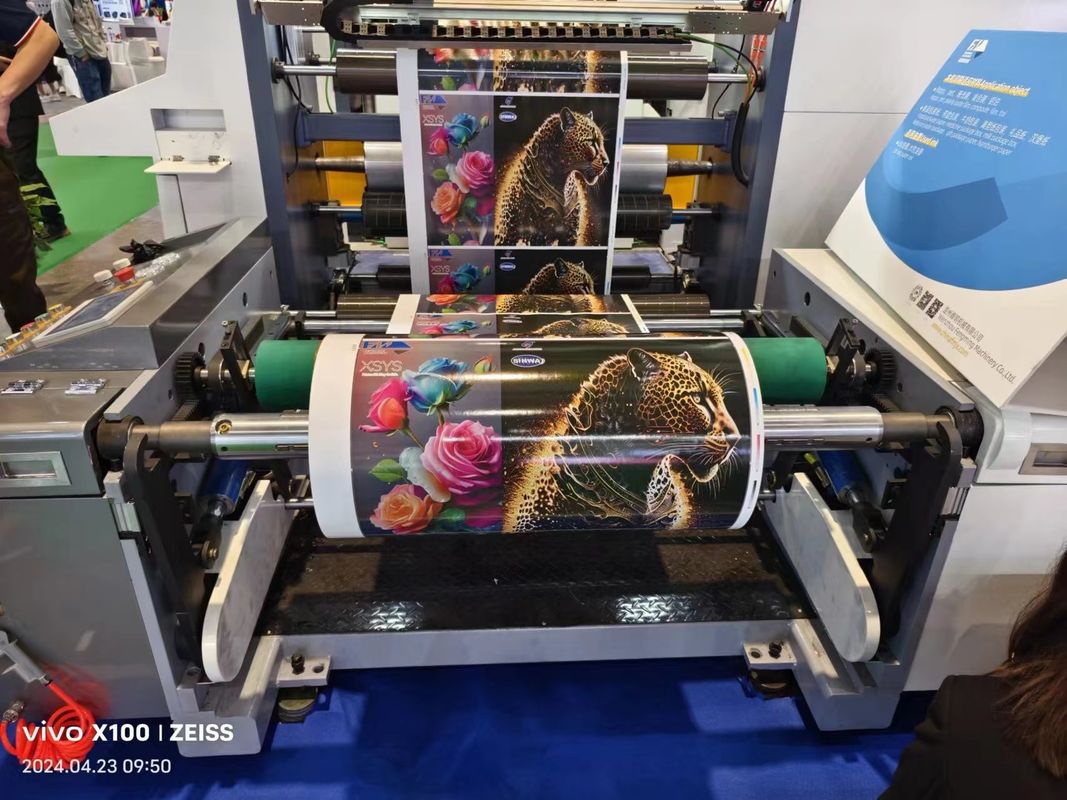 Máquina de impressão flexográfica de mangas para processo de secagem e rebobinagem de impressão em um passo