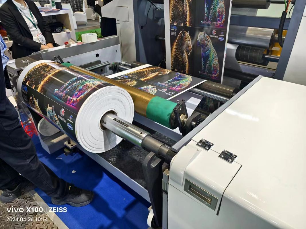 Máquina de impressão flexográfica de bolsas de papel e caixas de mangas com largura máxima de impressão de 630 mm
