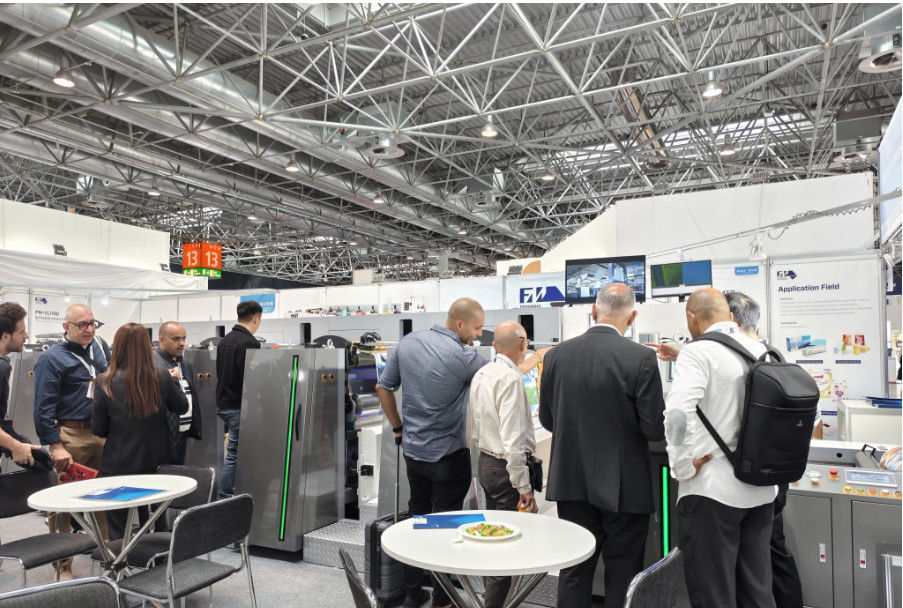 Máquina de Impressão Flexo de Manga Controlada por PLC com Max. Largura de Impressão de 1000 mm