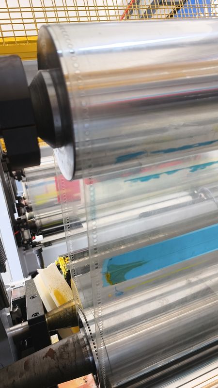 Máquina Auto Flexo Lado da frente 9 cores Lado traseiro 1 cores